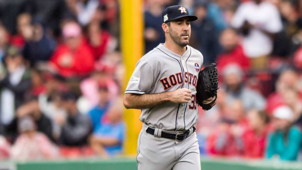 verlander-bullpen-alds.jpg